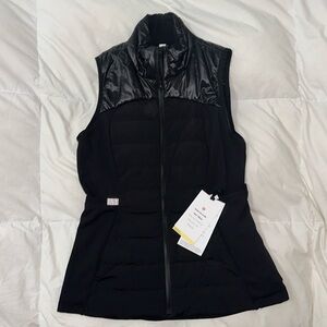 Down for it all shine vest size 8 black (shine) lululemon